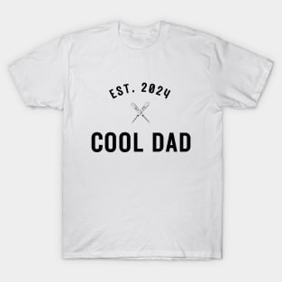 Promoted to dad. Cool Daddy est 2024. T-Shirt